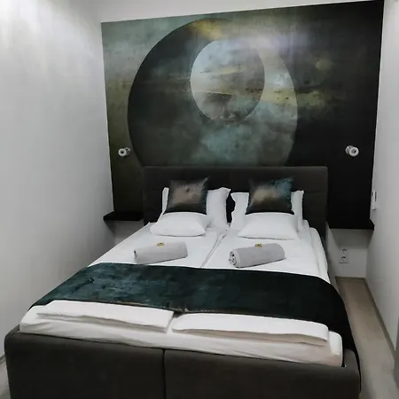 Belvaros & Apartman *